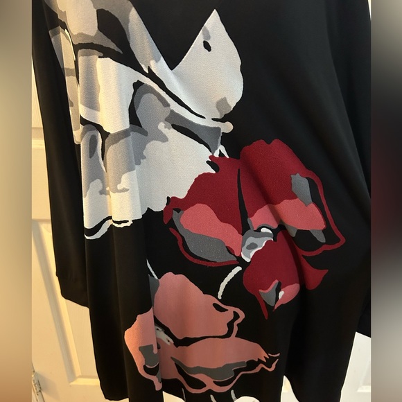 Leota exclusively for Dia & Co dramatic tunic, size 3X - Picture 2 of 5